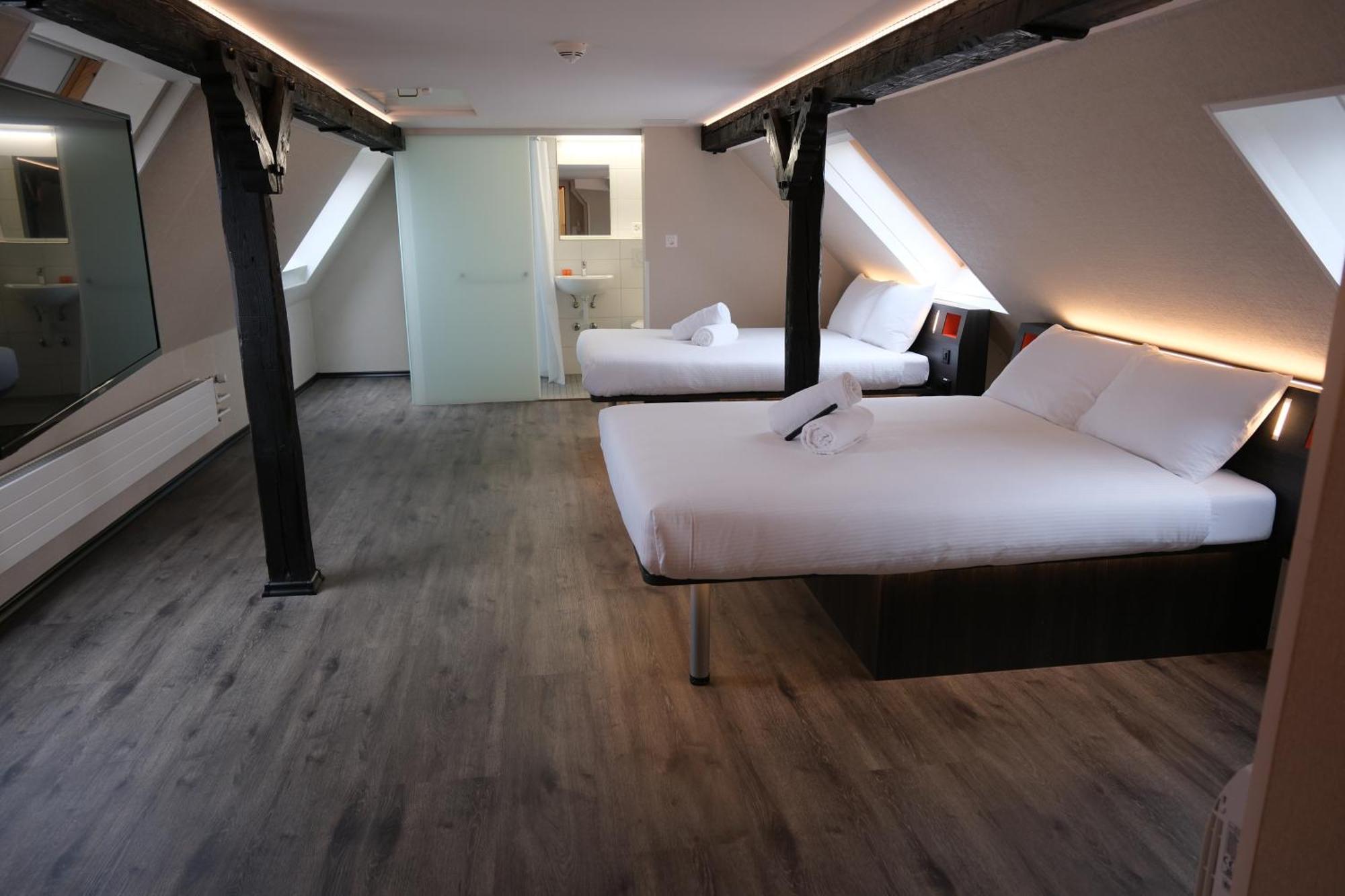 Easyhotel Zuerich Main Station Ruang foto
